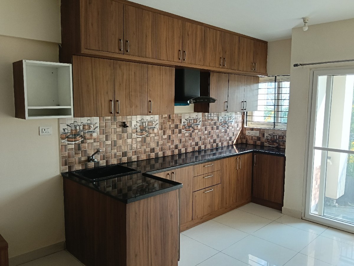 1BHK Semi-furnished Flat for rent — photo 1