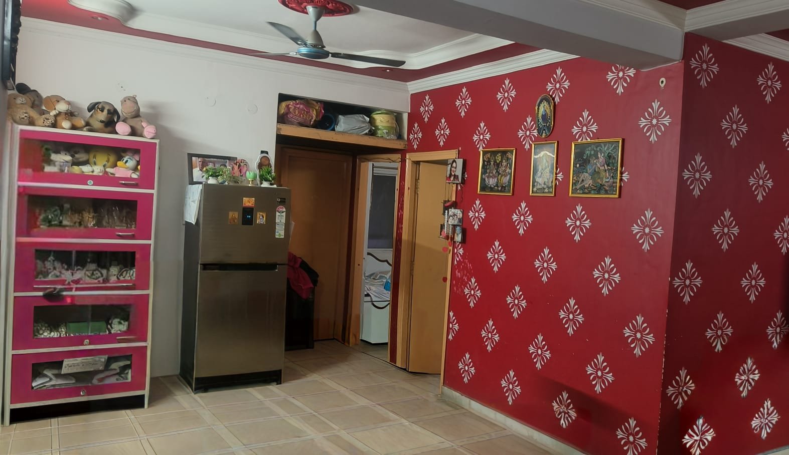 3BHK Semi-furnished Flat for rent