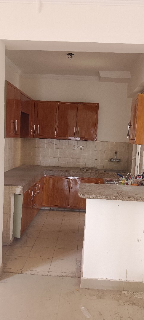 Spacious 3BHK Semi-Furnished Flat for Sale — photo 1