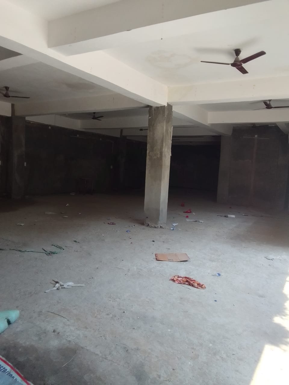 Warehouse for rent in Location set — photo 1