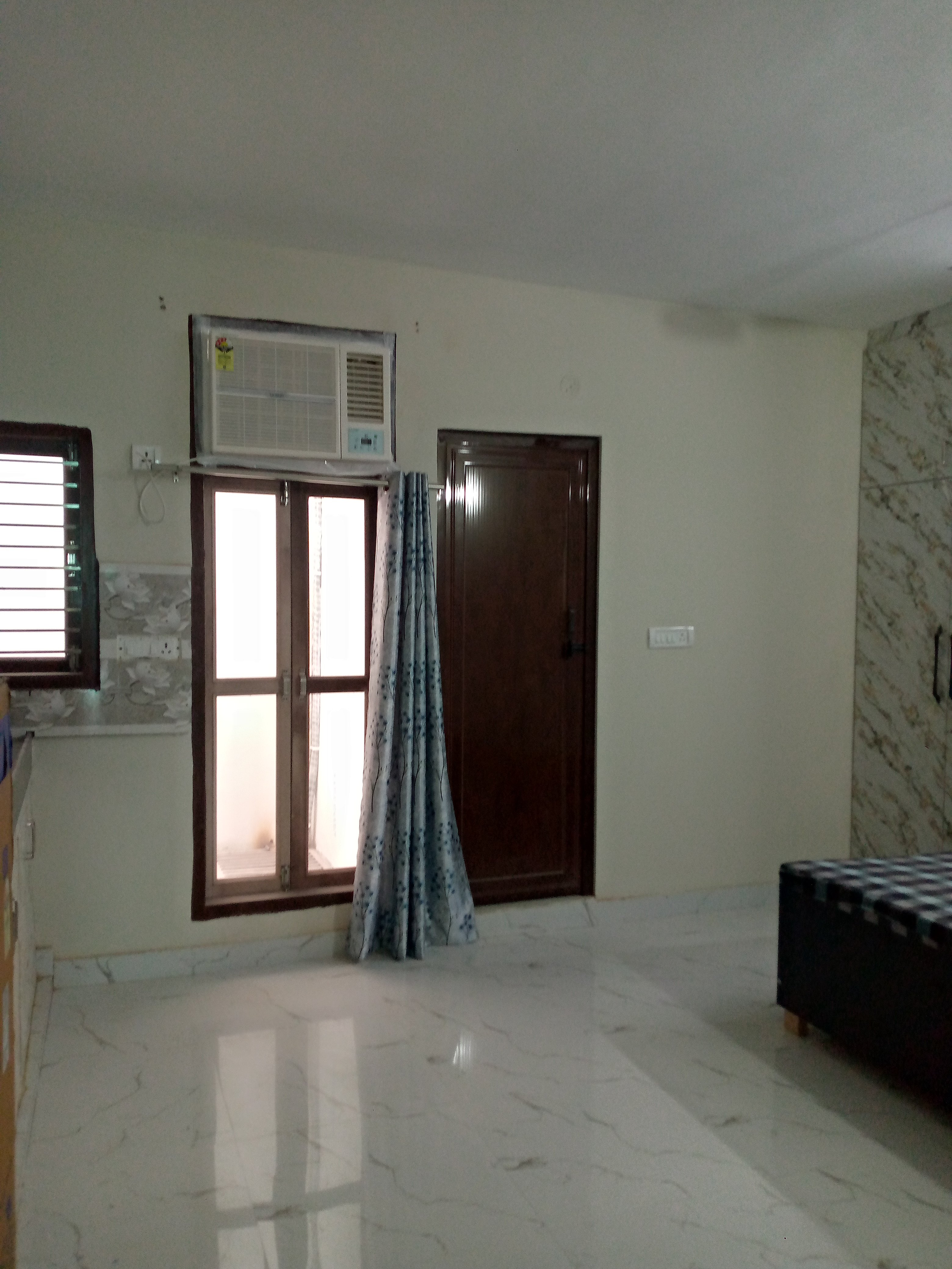 1RK Furnished Room for rent in Location set — photo 1