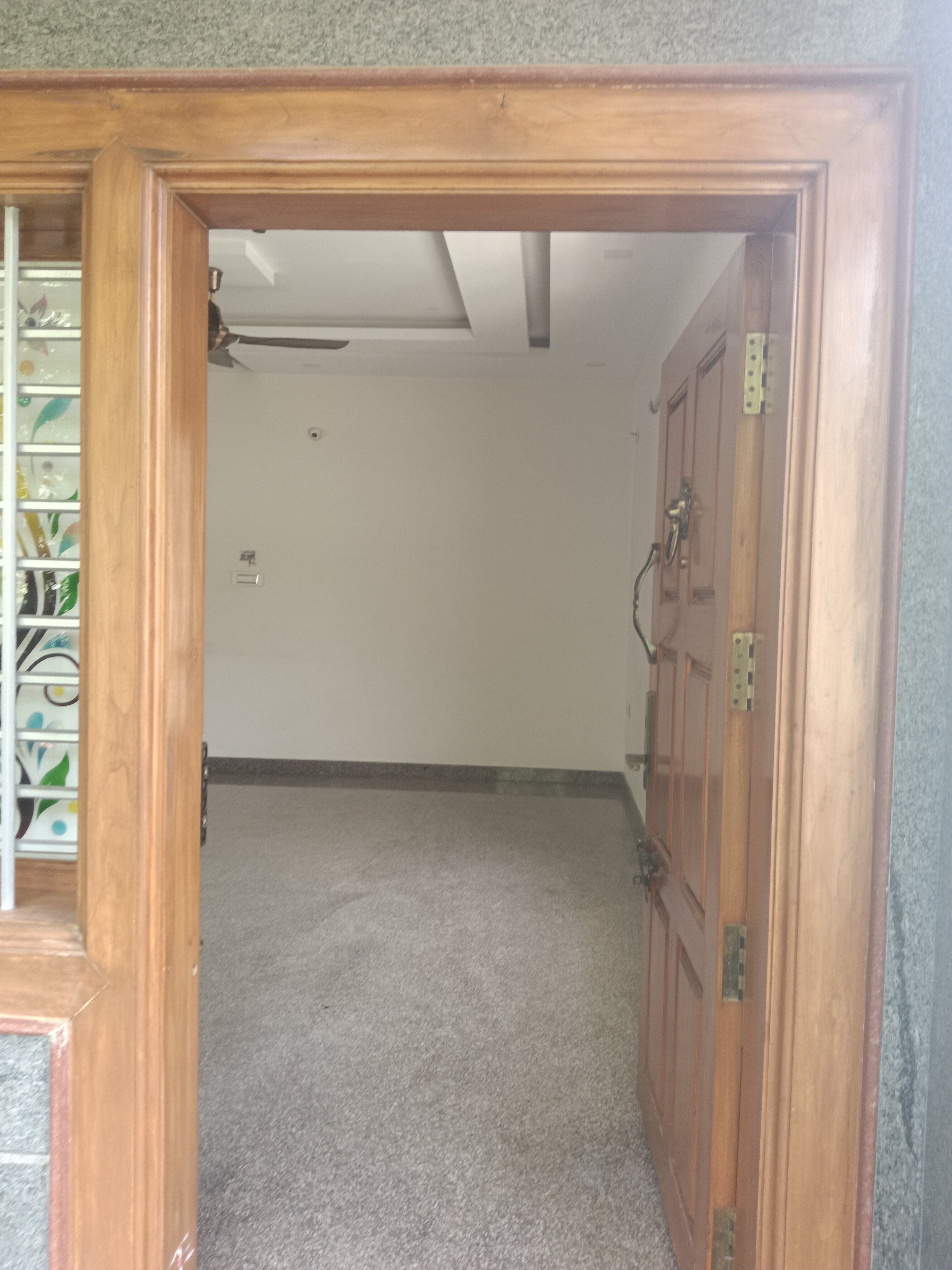 2BHK Semi-furnished House for rent in Location set — photo 1