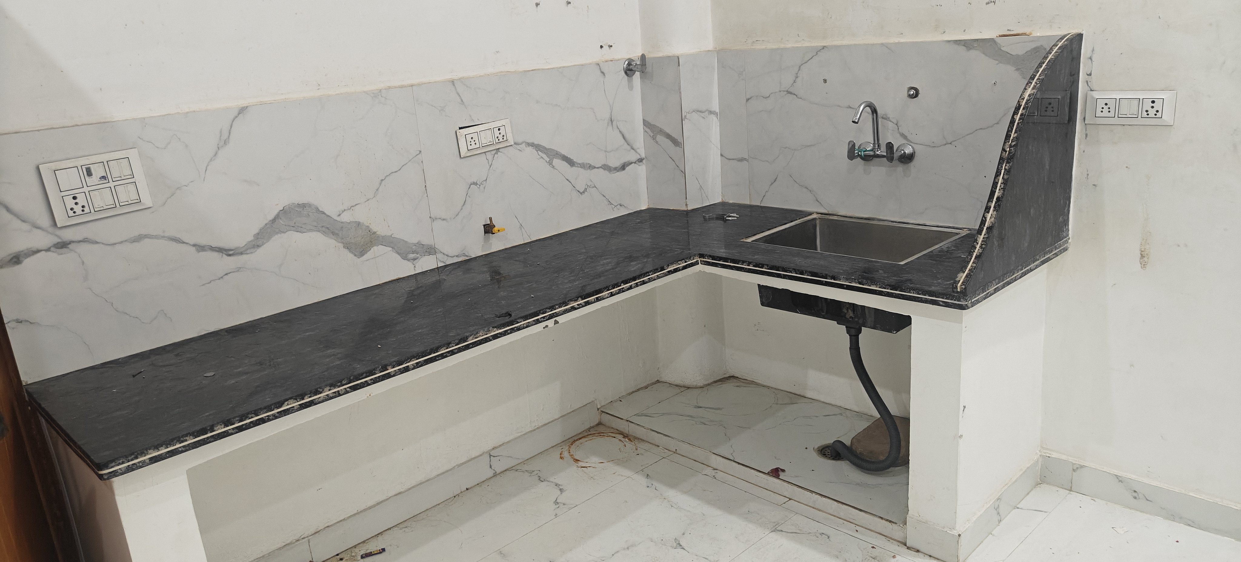 Charming Apartment Near Dehradun Train Station — photo 1