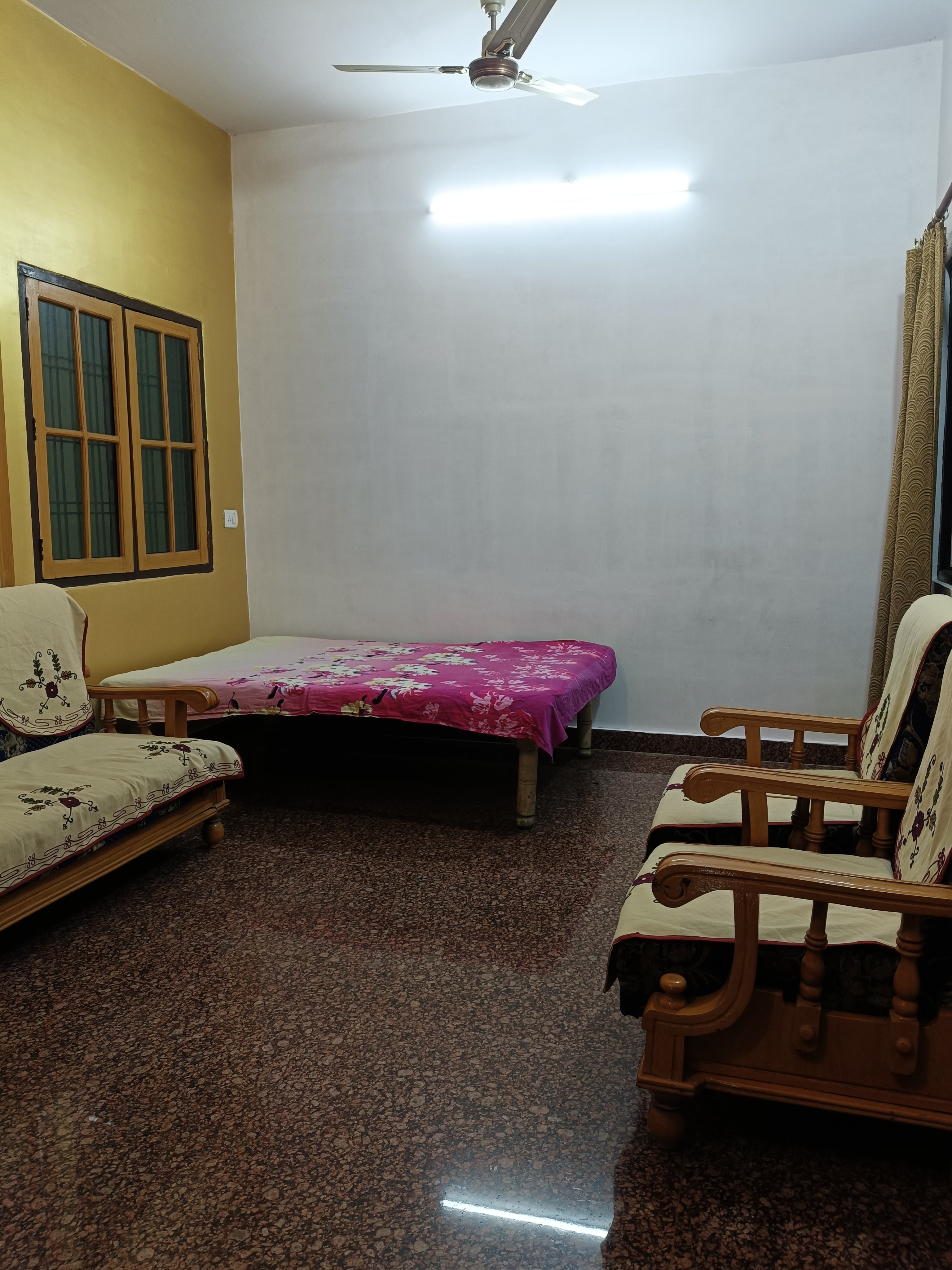 1BHK Furnished Room for rent in Location set — photo 1