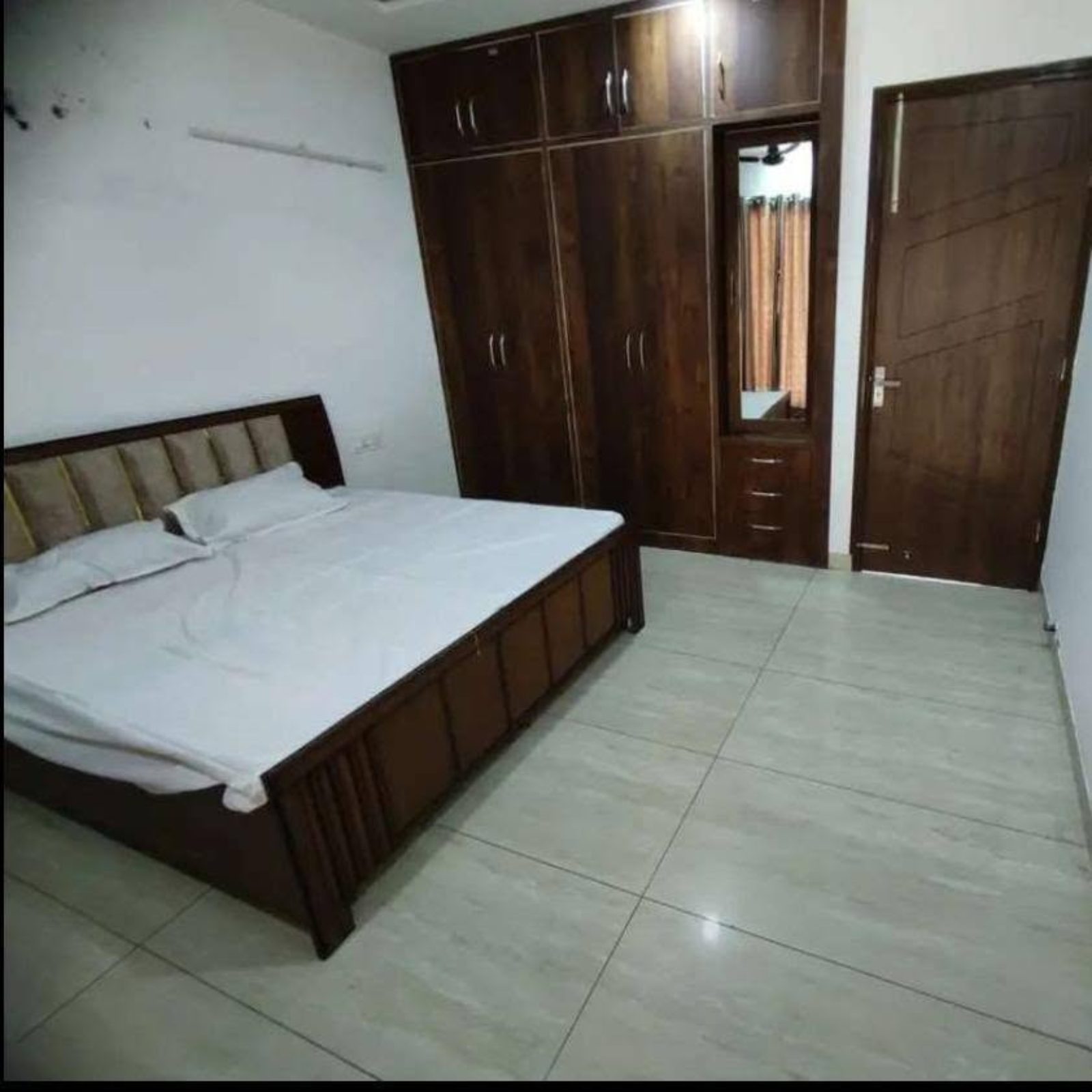 Available 2bhk fully furnished