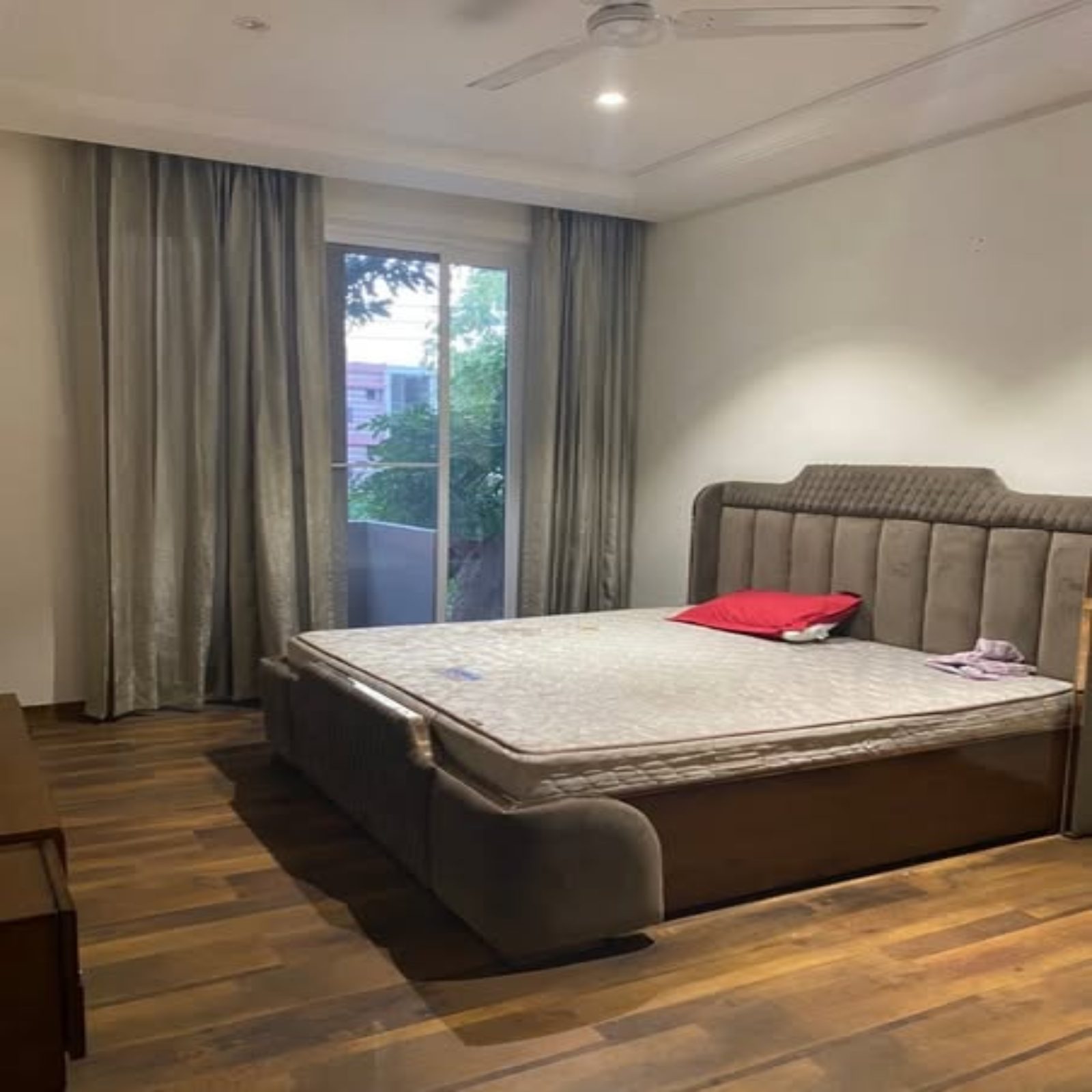 Newly Built 3BHK fully furnished floor for rent