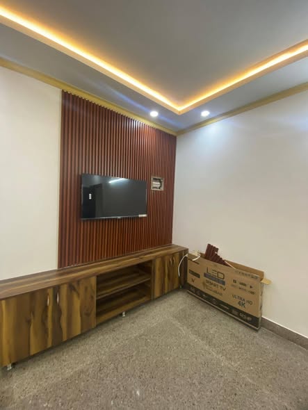 1 BHK fully furnished flat available for rent in saket