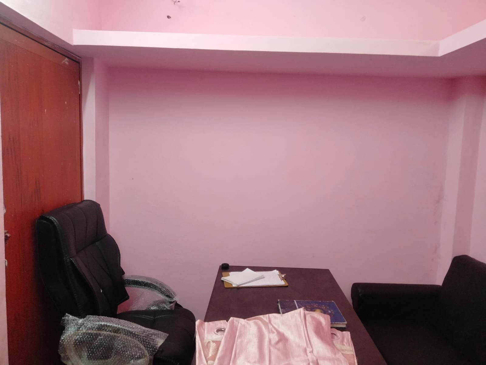 Shops for rent in Location set