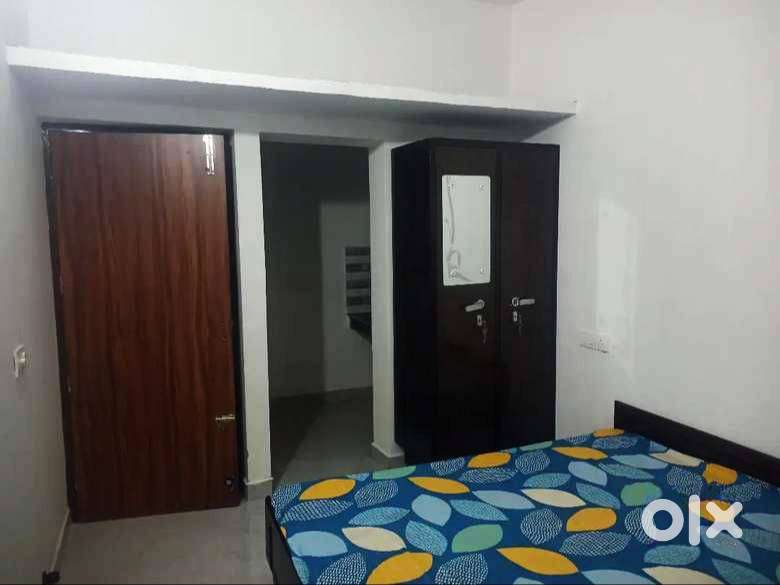 Semi Furnished Near Rayat Bahara University Kharar 7018490870 — photo 1