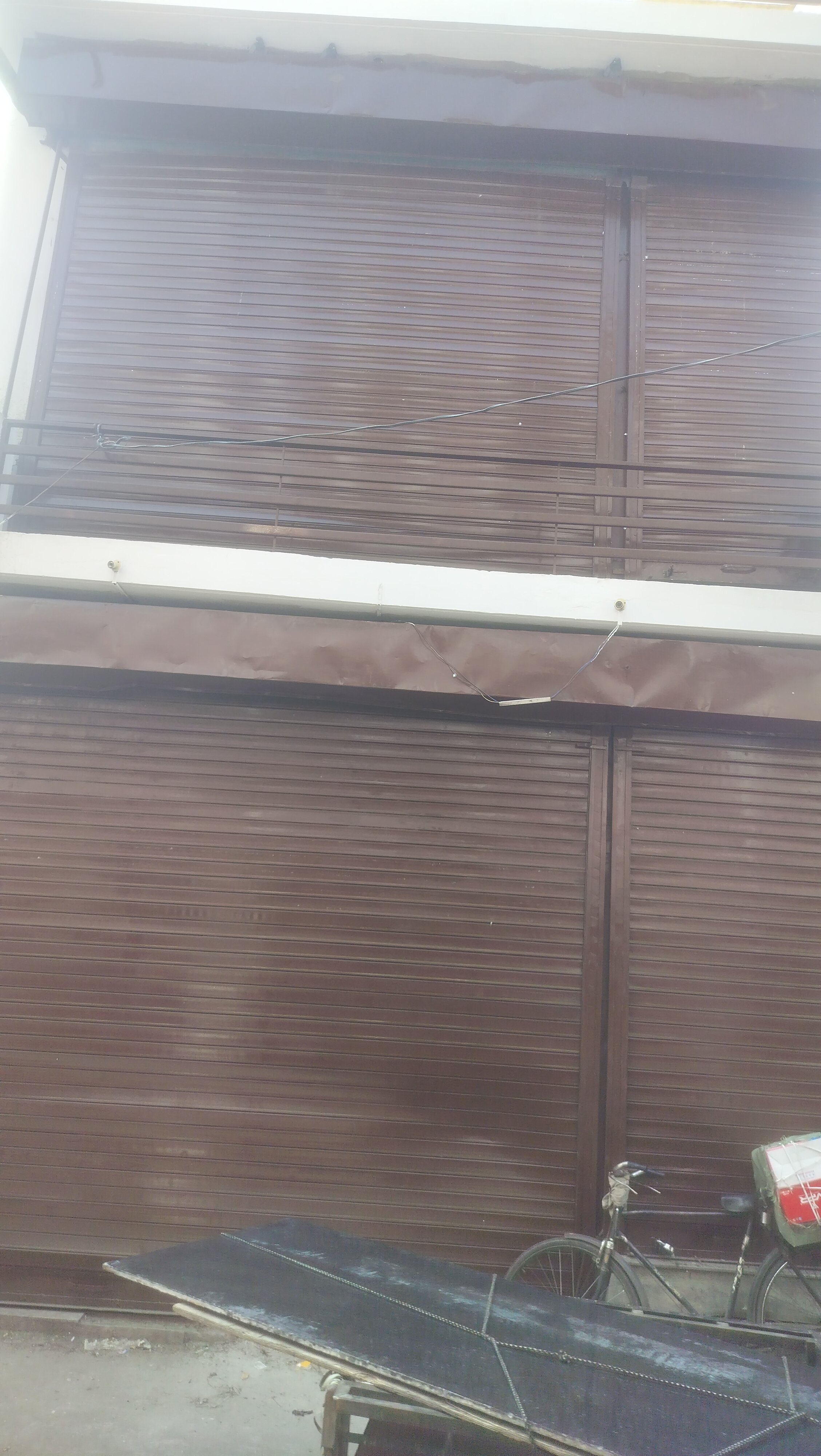 Spacious 540 sqft  Shop for sell — photo 1