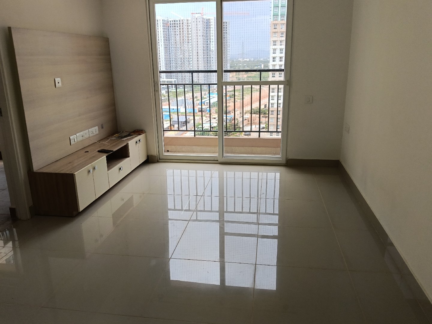 3BHK Semi-furnished Flat for rent — photo 1