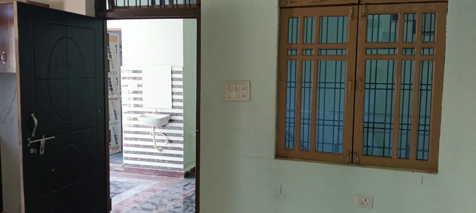 1BHK Semi-furnished Room for rent — photo 1