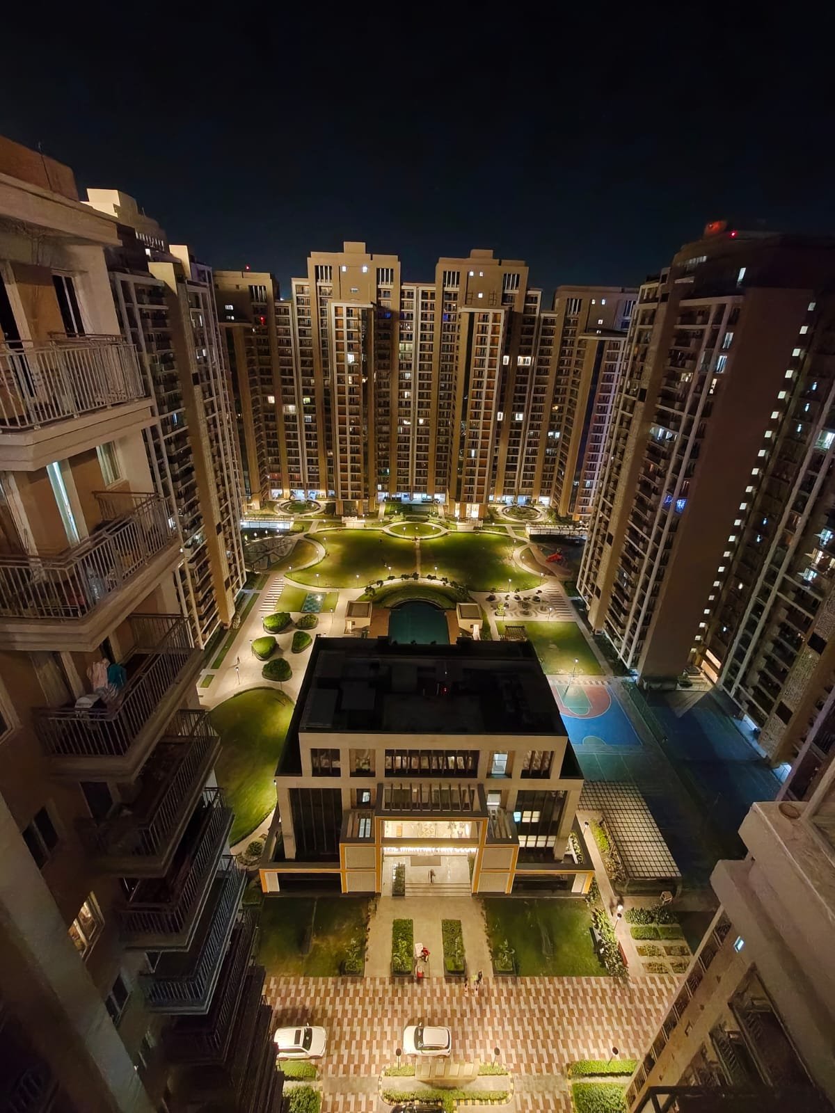 Spacious 4BHK Apartment in Rishita Manhattan, Gomtinagar Extension, Lucknow