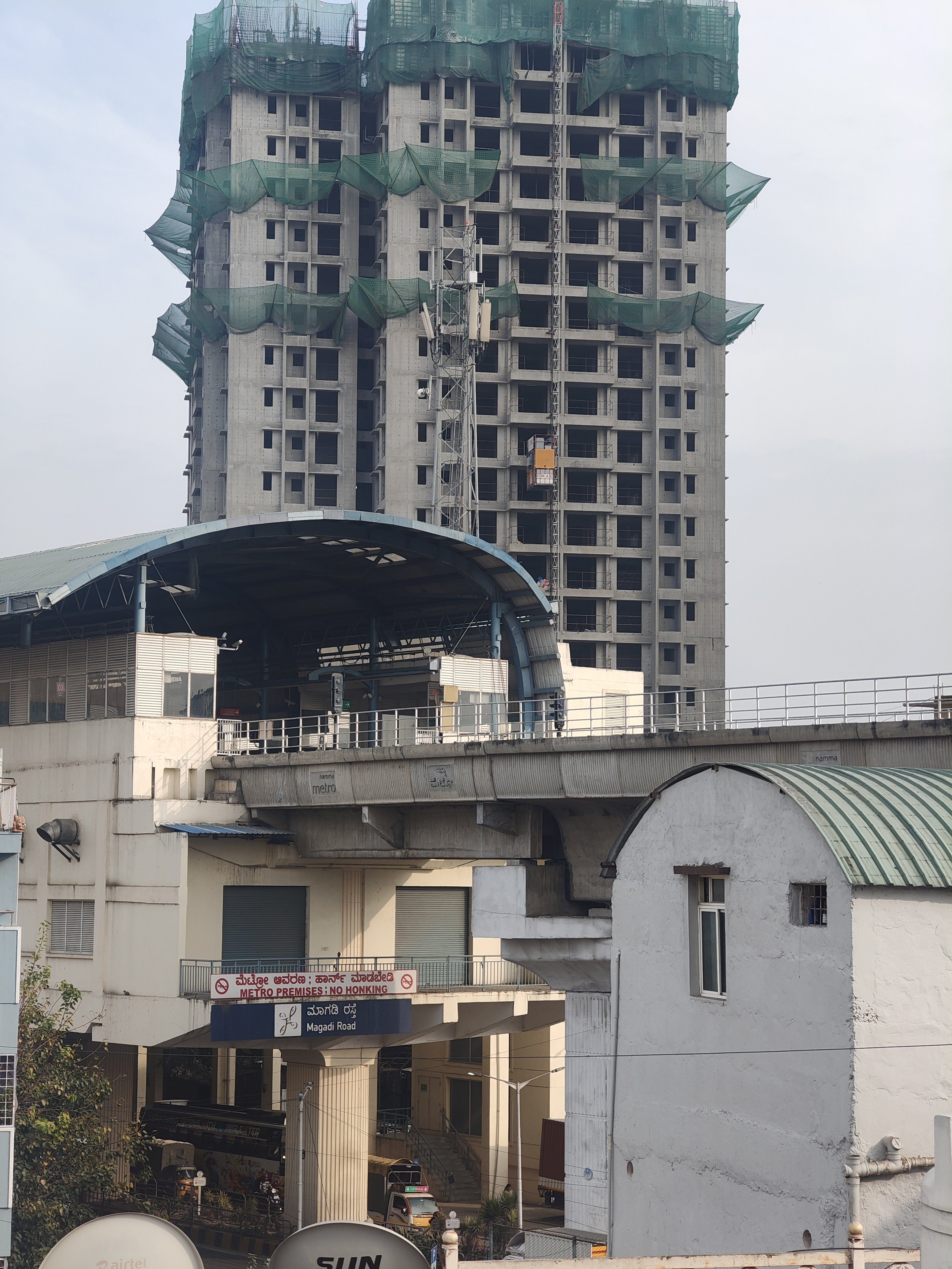 2BHK Semi-furnished House for rent in Location set — photo 1