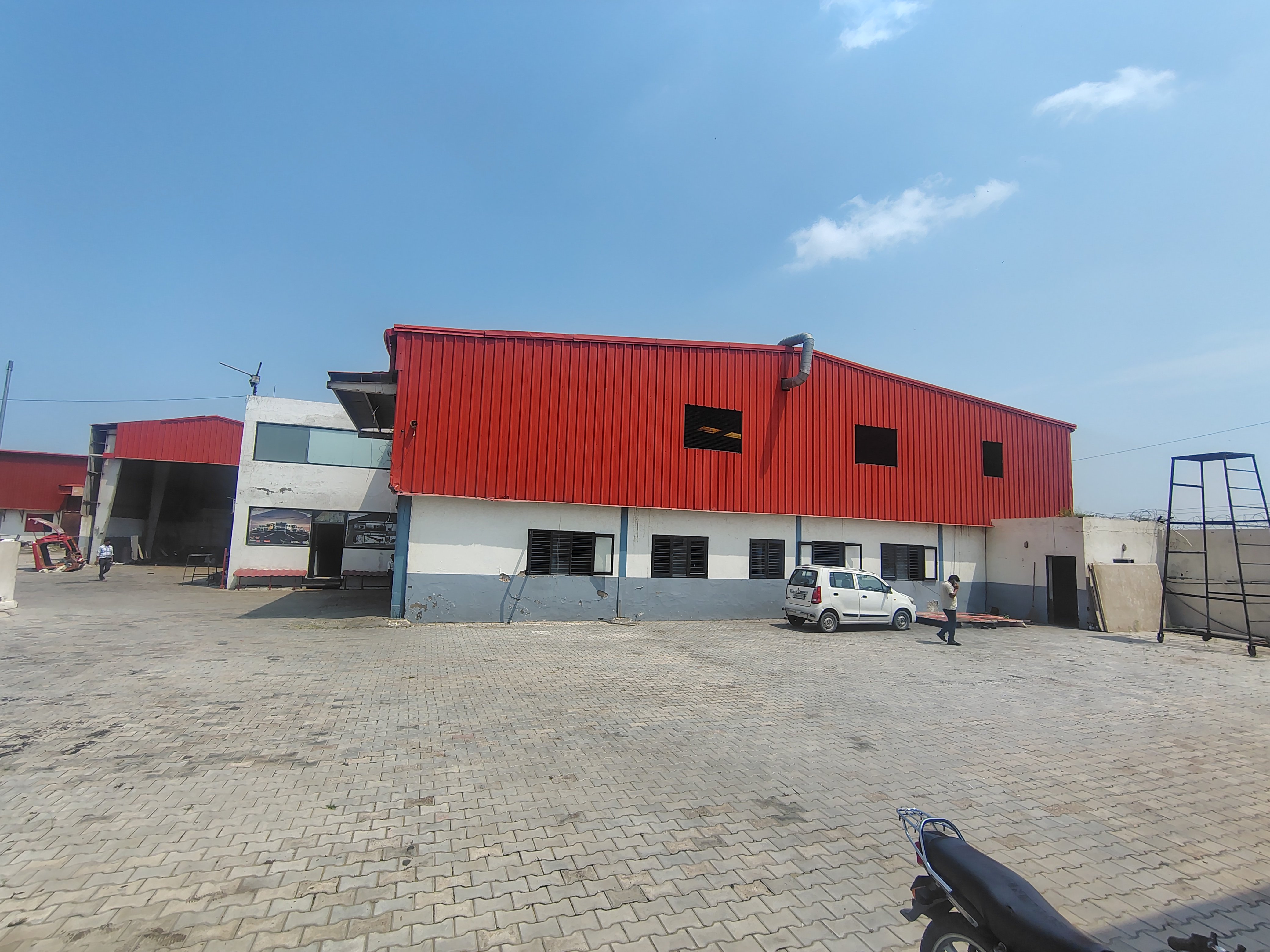 warehouse — photo 1