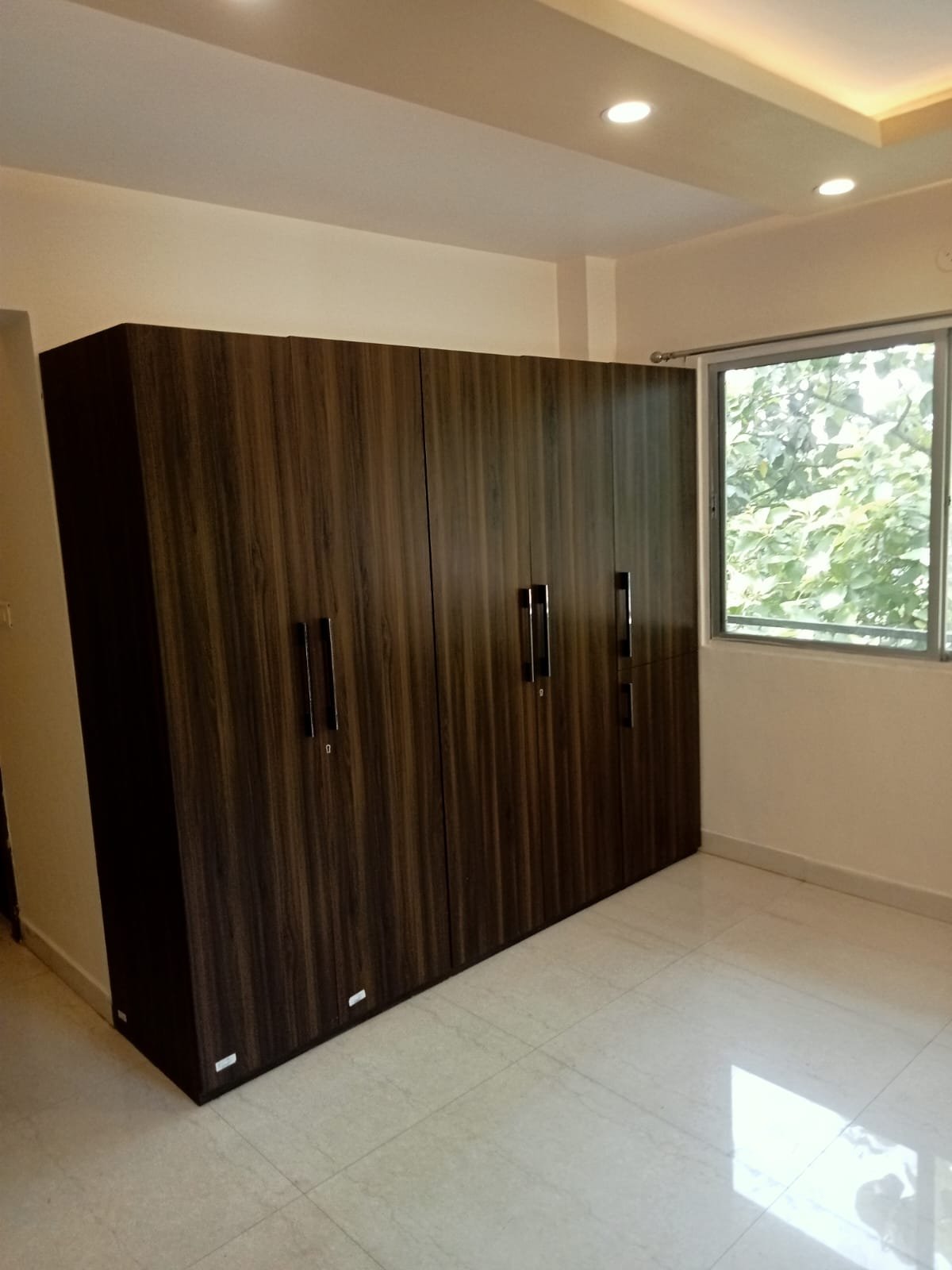 Spacious 3 BHK Fully Furnished Apartment — photo 1