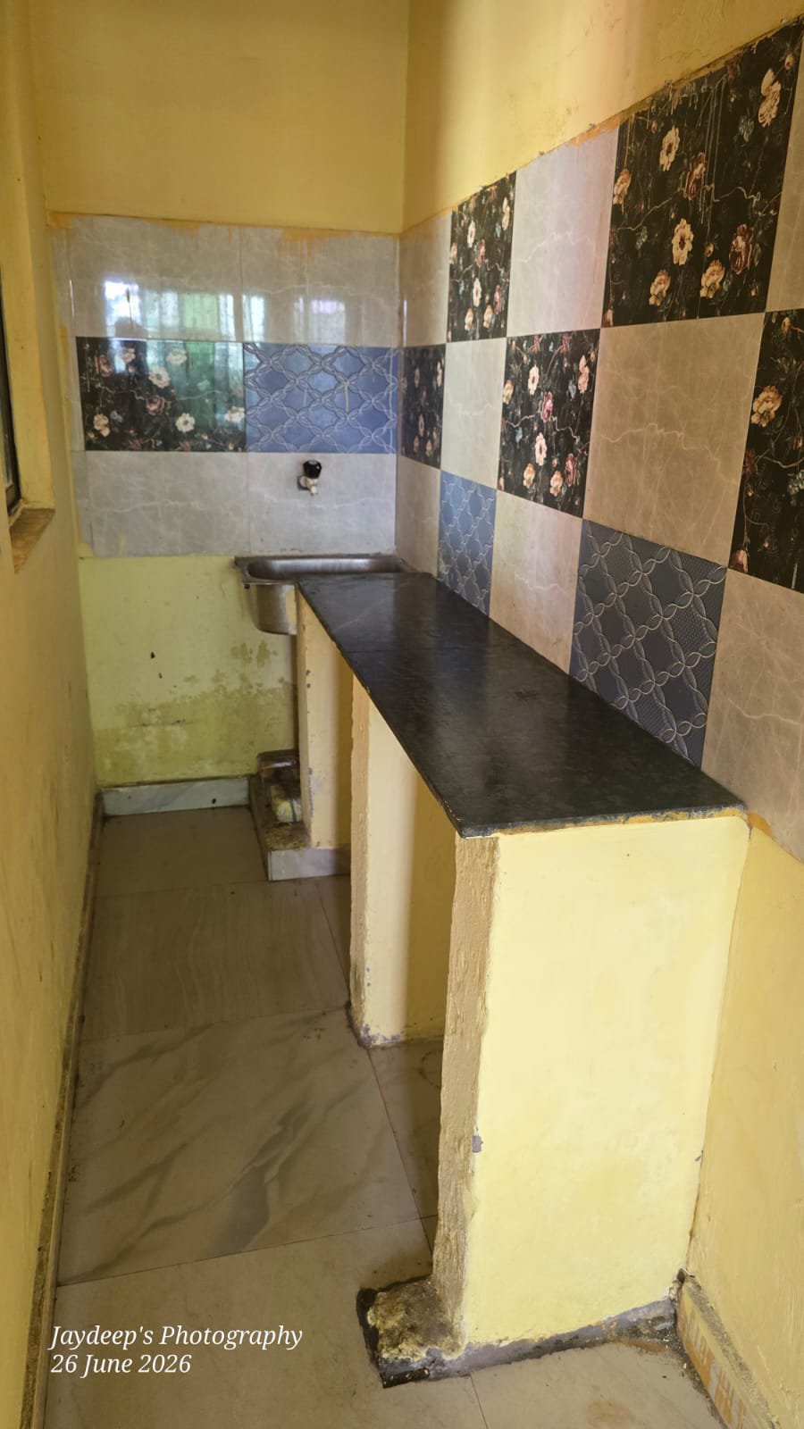 2BHK Unfurnished Flat for rent in Location set — photo 1