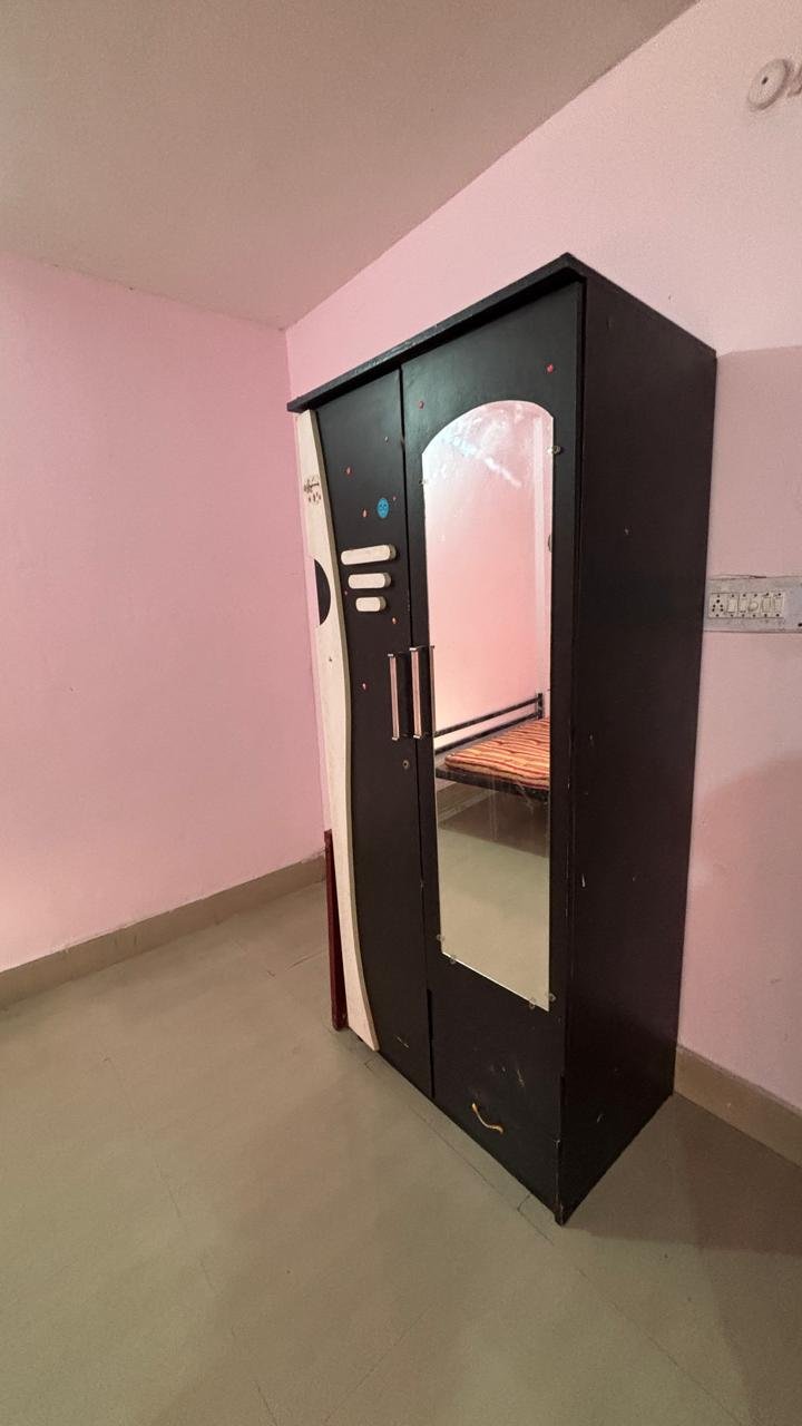 Charming 1BHK Semi-Furnished Flat for Rent in Vikas Nagar
