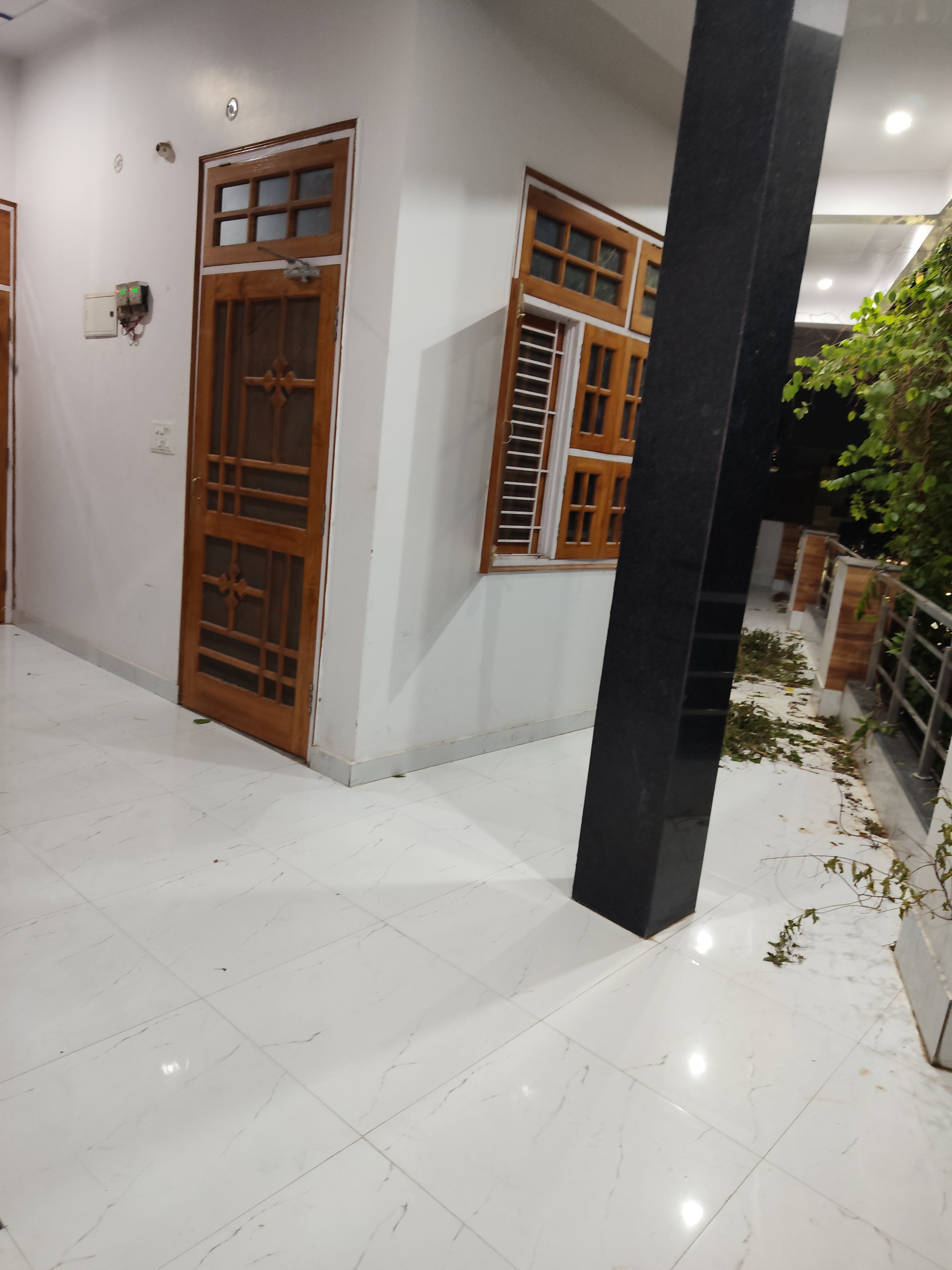 Charming 2BHK Semi-Furnished Apartment for Rent — photo 1