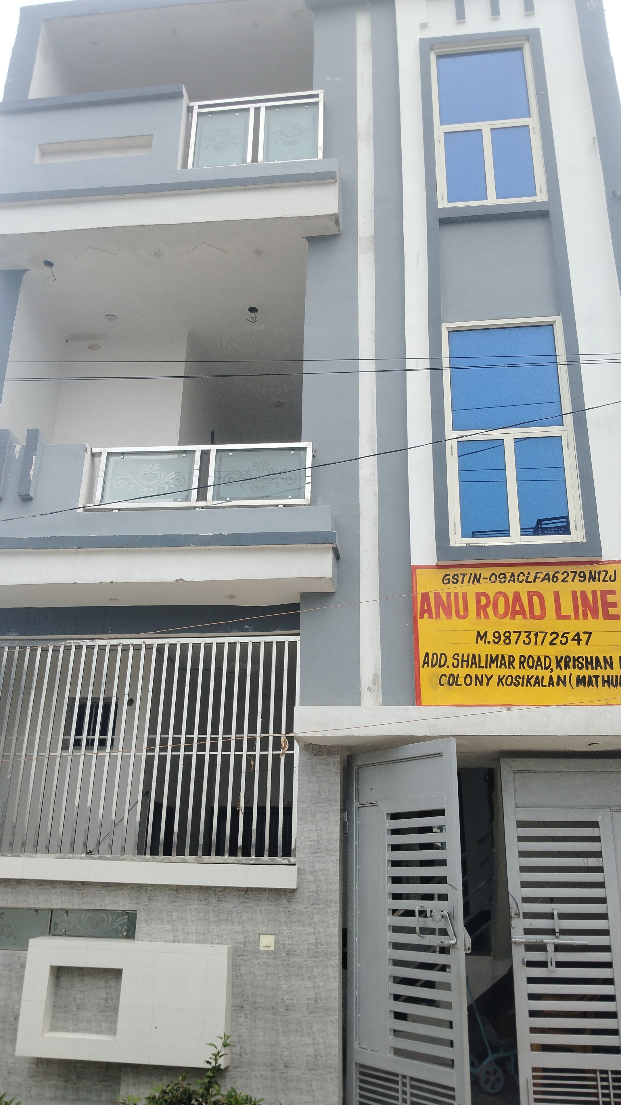 3BHK Unfurnished Room for rent in Location set — photo 1