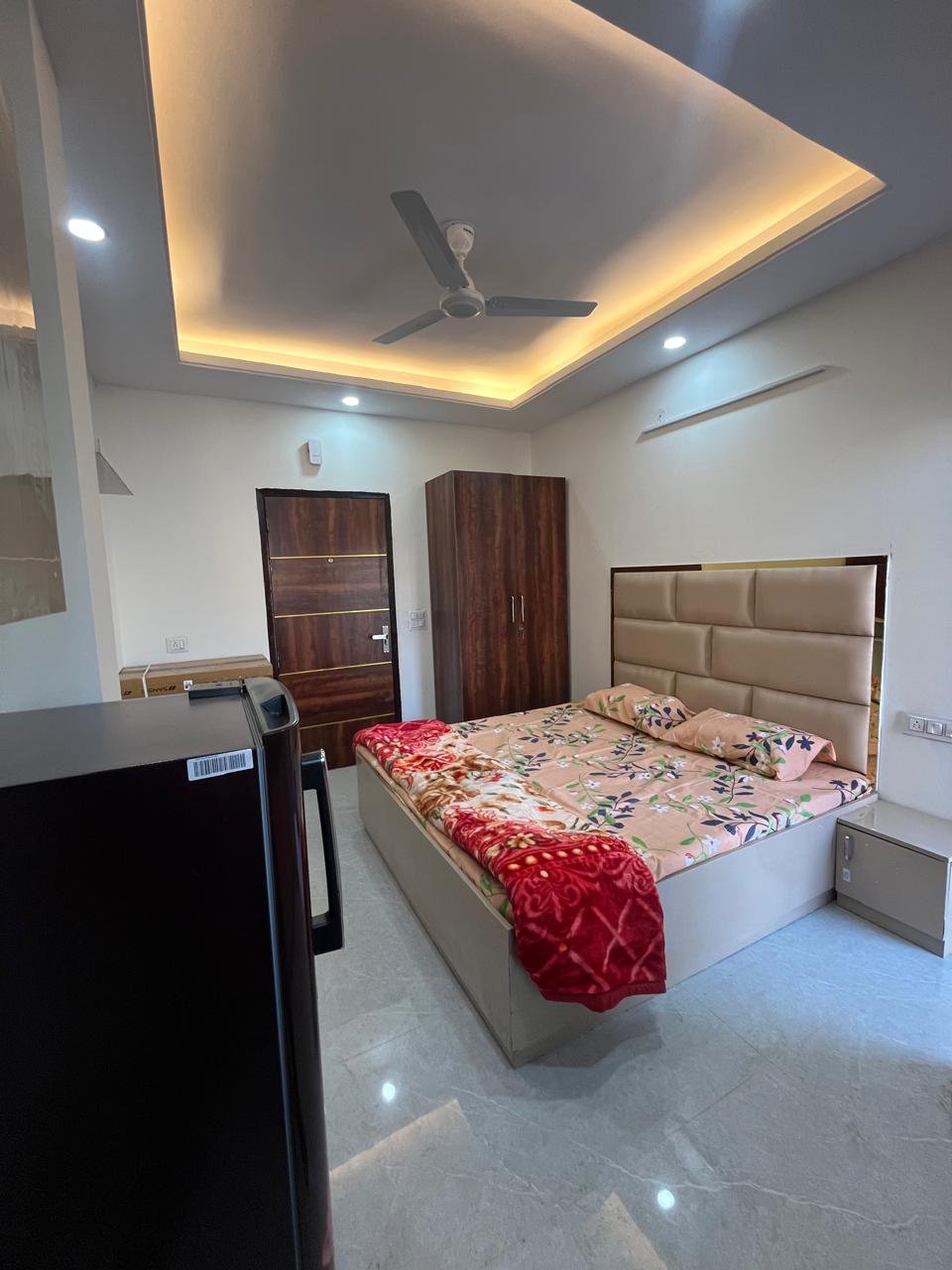1RK Furnished Room for rent in Location set — photo 1
