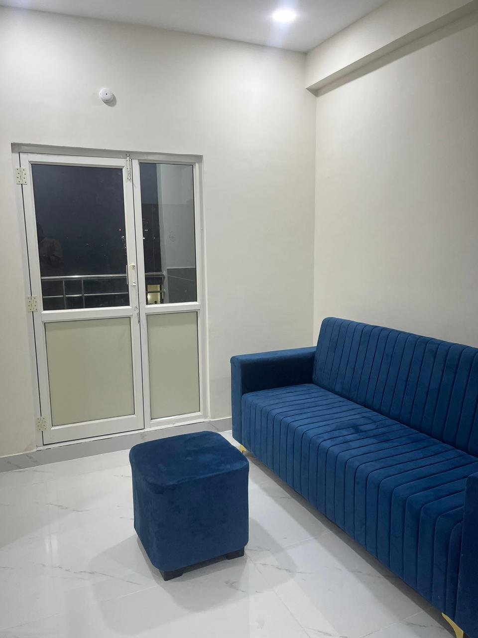 Charming 1BHK Flat for Rent in Prime Location — photo 1