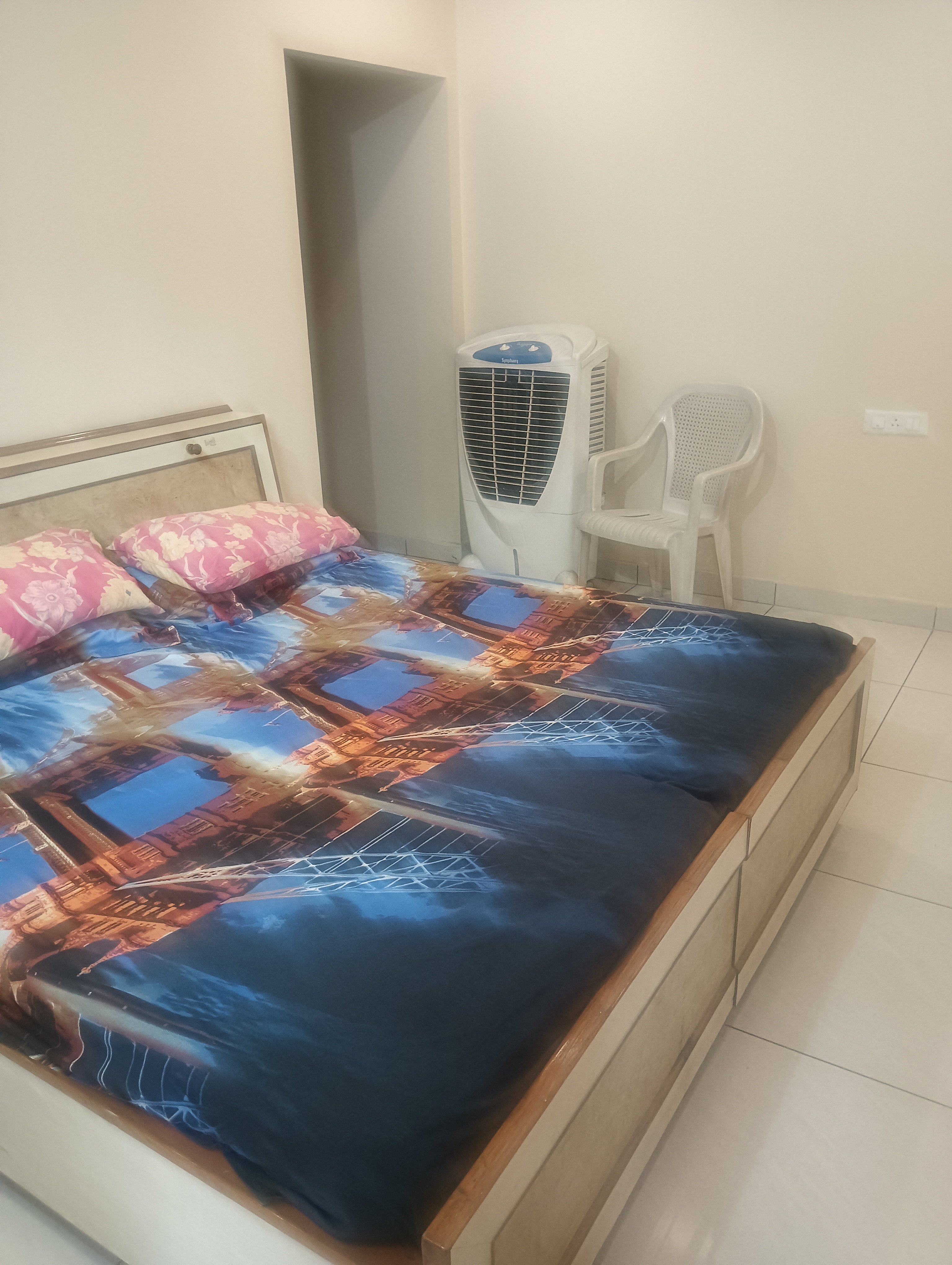 do bedroom lobby  well furnished — photo 1