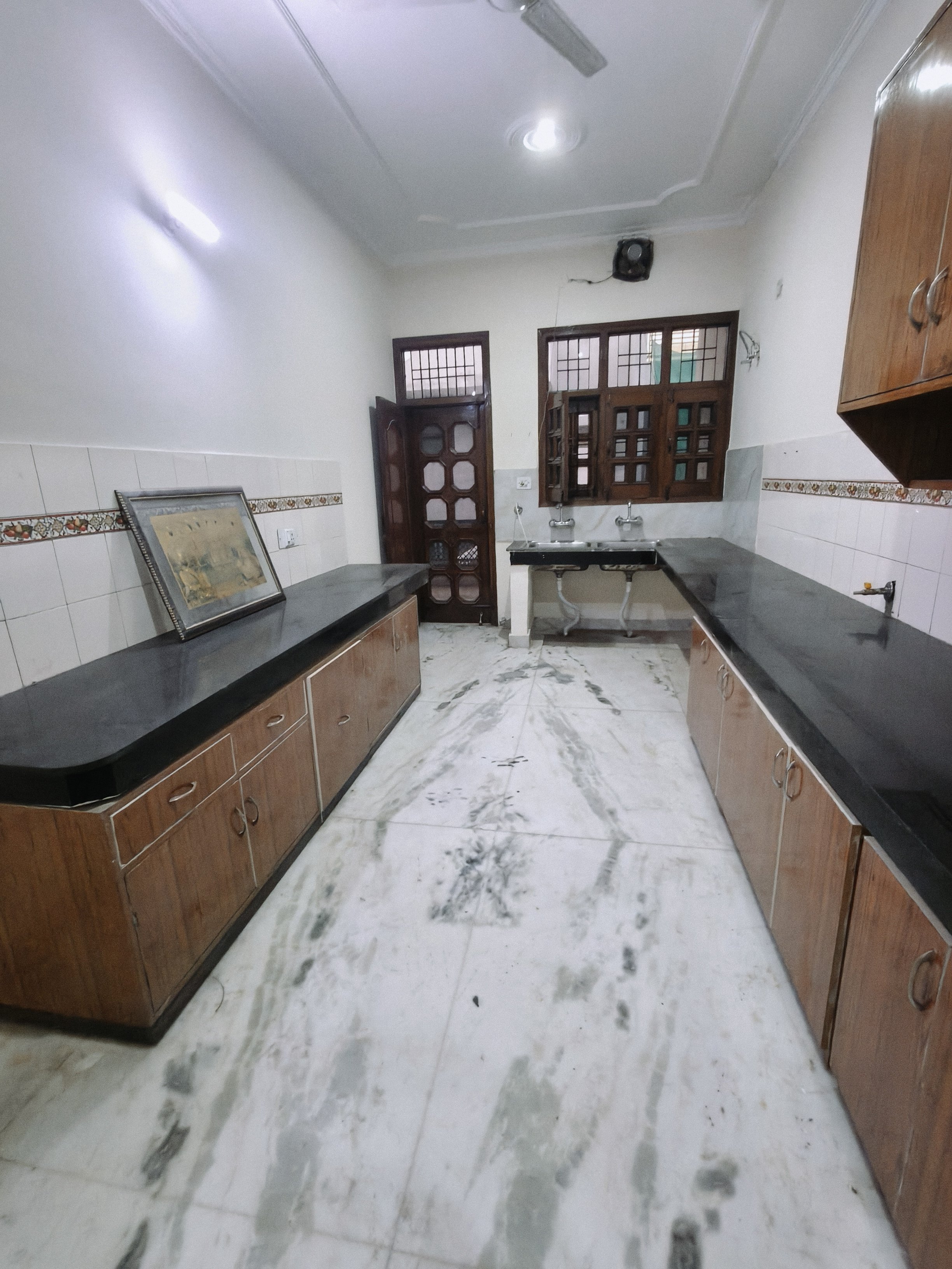 KANAL HOUSE FIRST FLOOR 3BHK