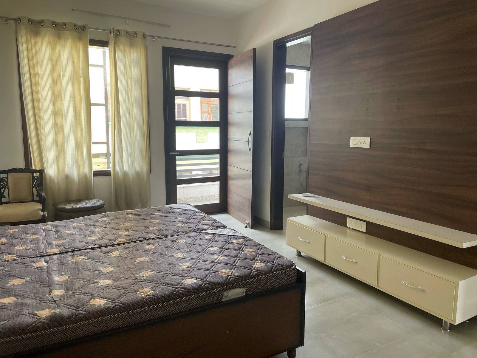 PHASE 10 FURNISHED 2BHK FOR FAMILY ONLY — photo 1