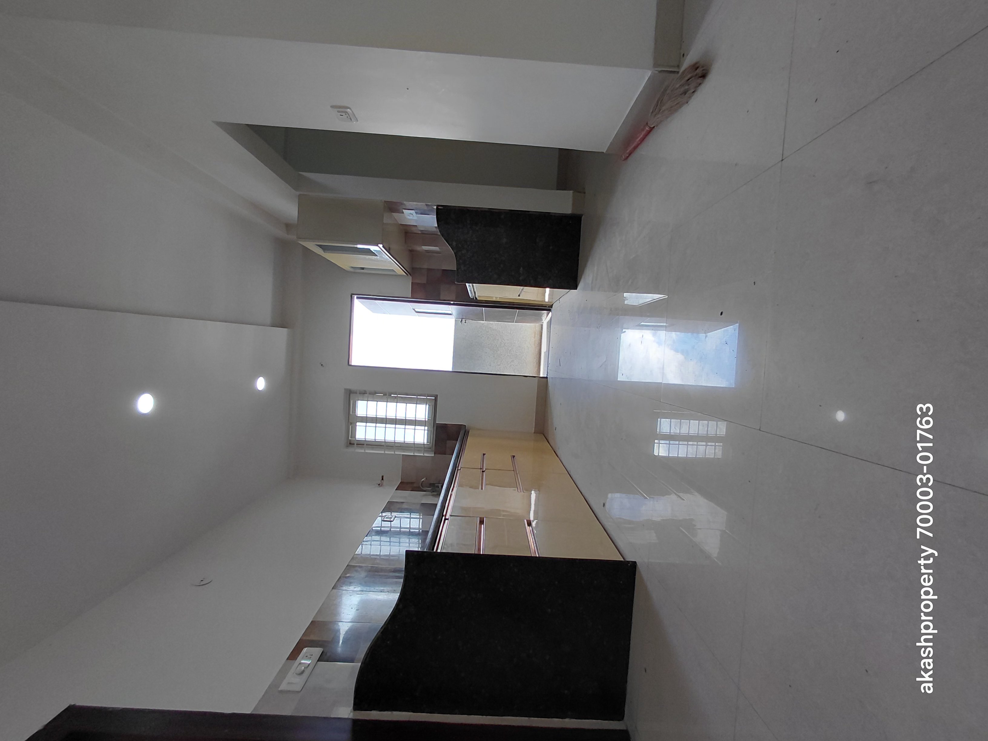 3BHK Semi-furnished Flat for sale in Location set — photo 1