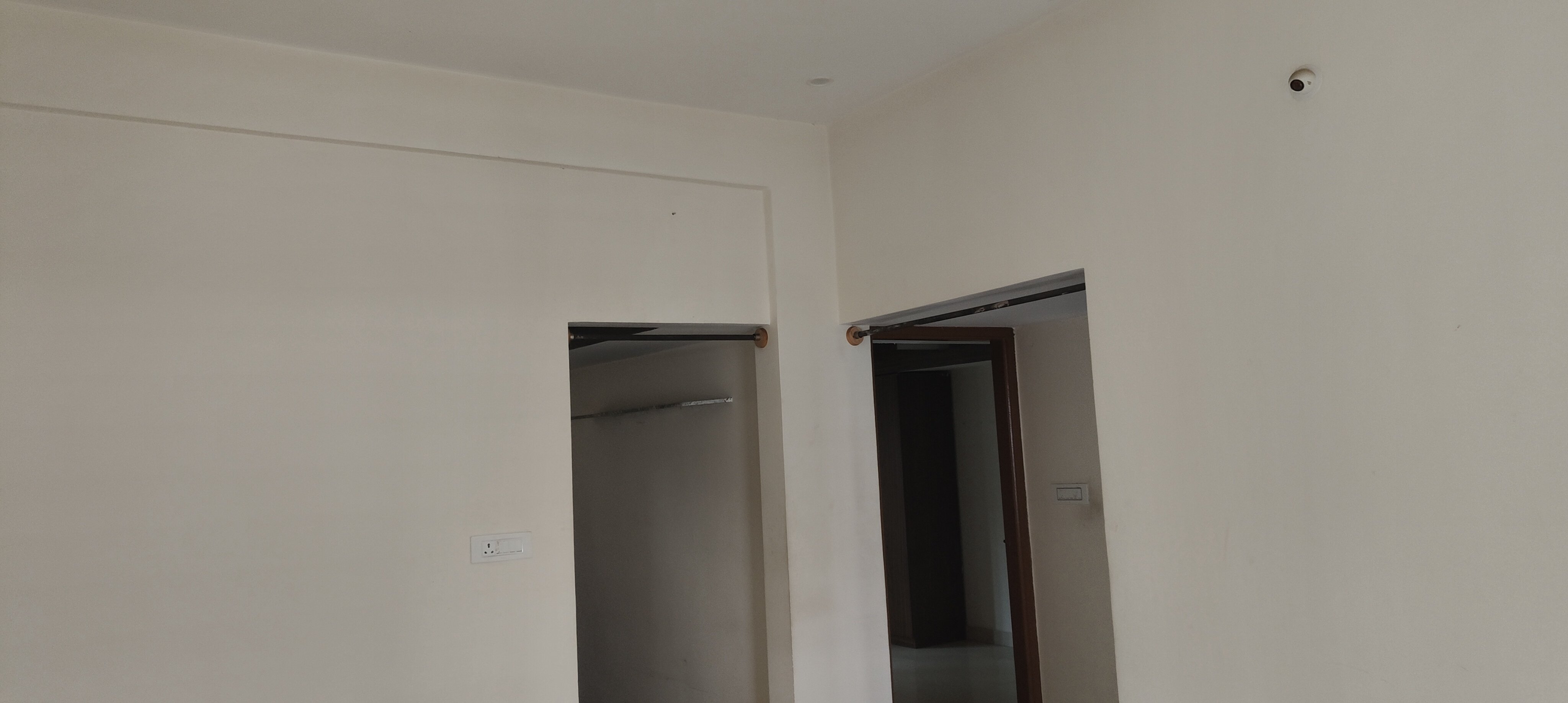 Charming 2BHK Semi-Furnished House for Rent — photo 1