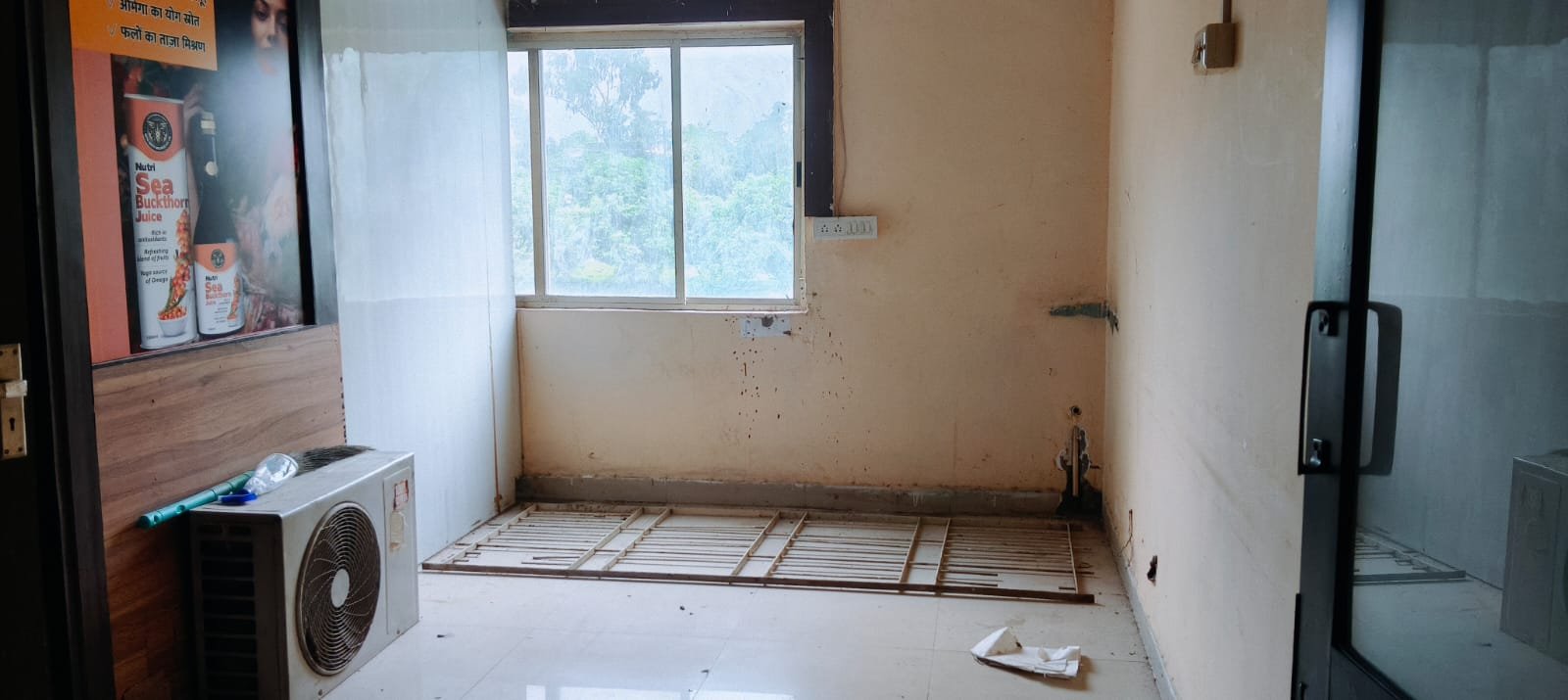 Shops for rent in Location set — photo 1