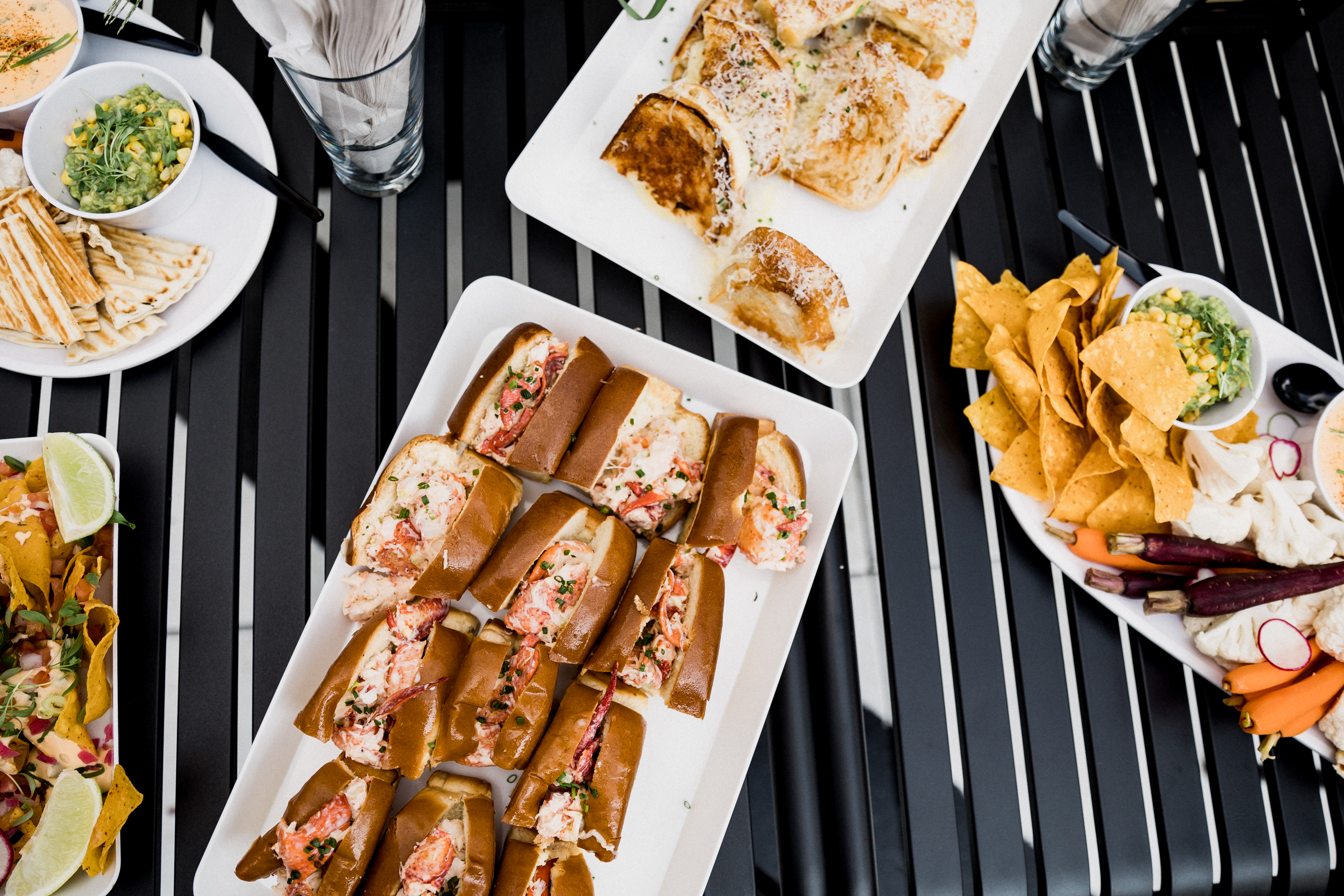 The Lookup - Lounge image 10