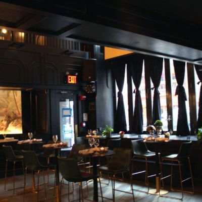 5th&Mad - The Front Lounge image 1