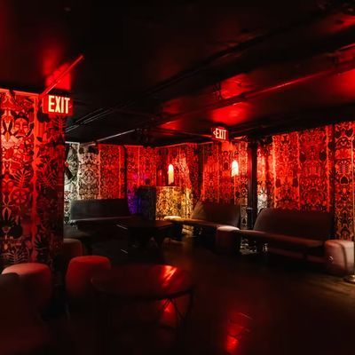 Mehanata Bulgarian Bar - Mezzanine image 2