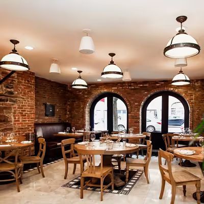 SAINT RESTAURANT BAR & SPEAKEASY - Grand Bar image 2