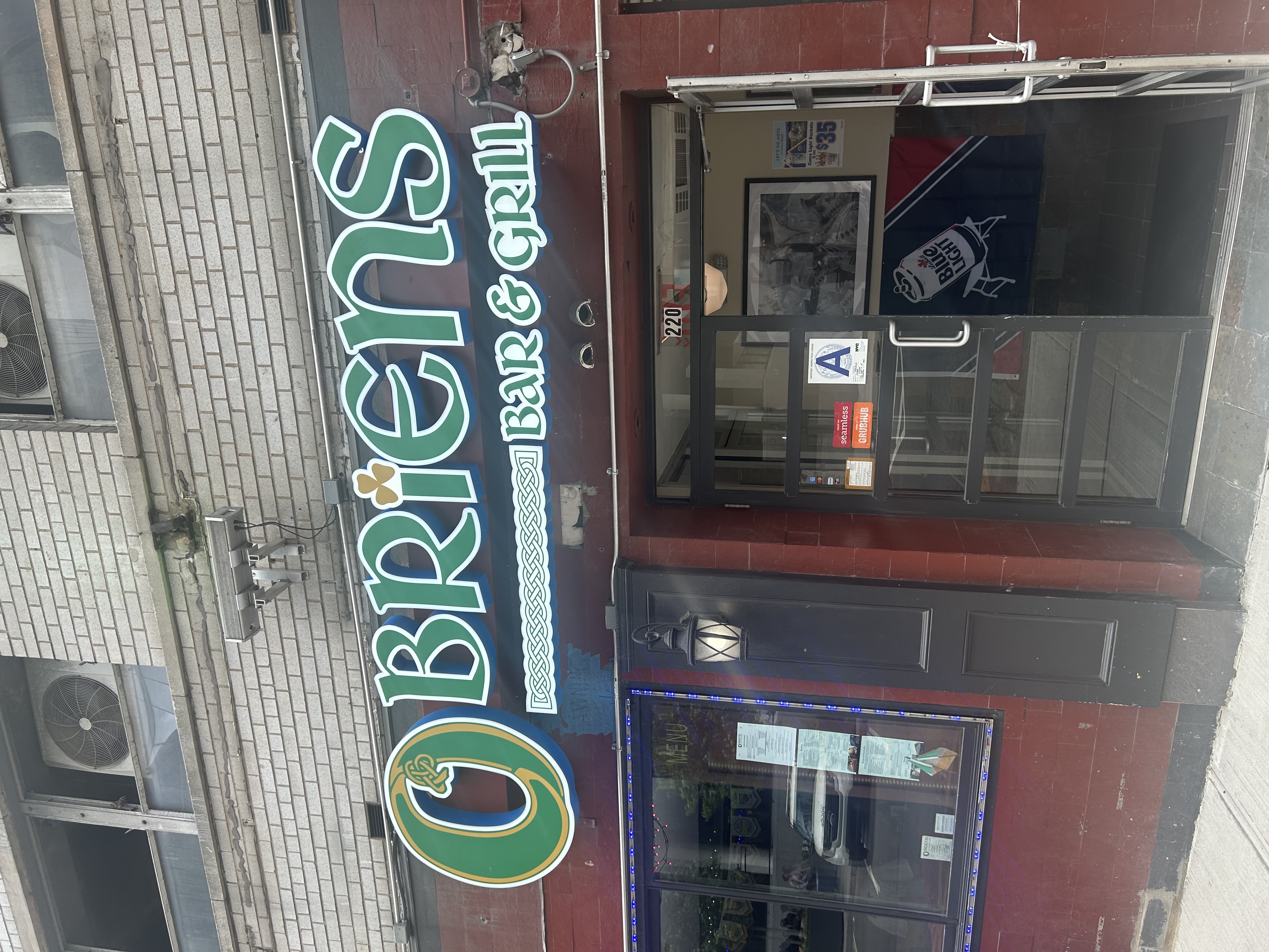 OBriens Bar & Grill - midtown west