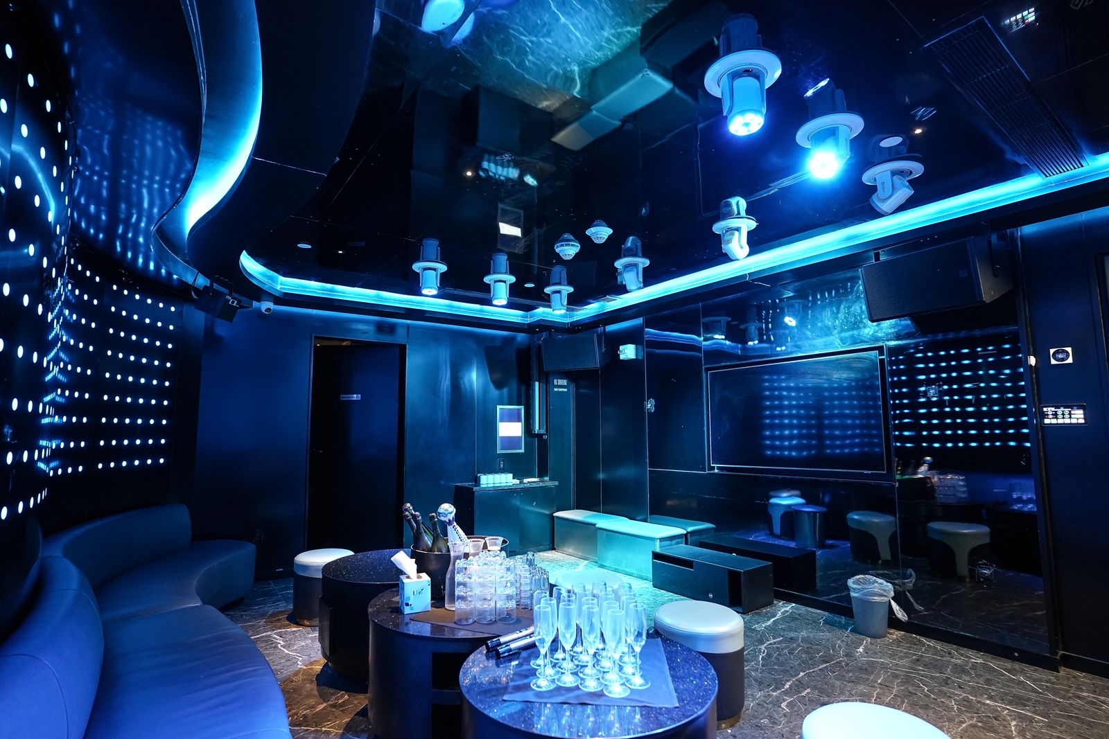 Nebula - Karaoke Room image 2