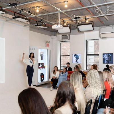 G-Gallery - Entire Venue image 5