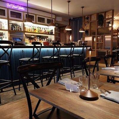 Front Dining Room at Mareluna Flatiron