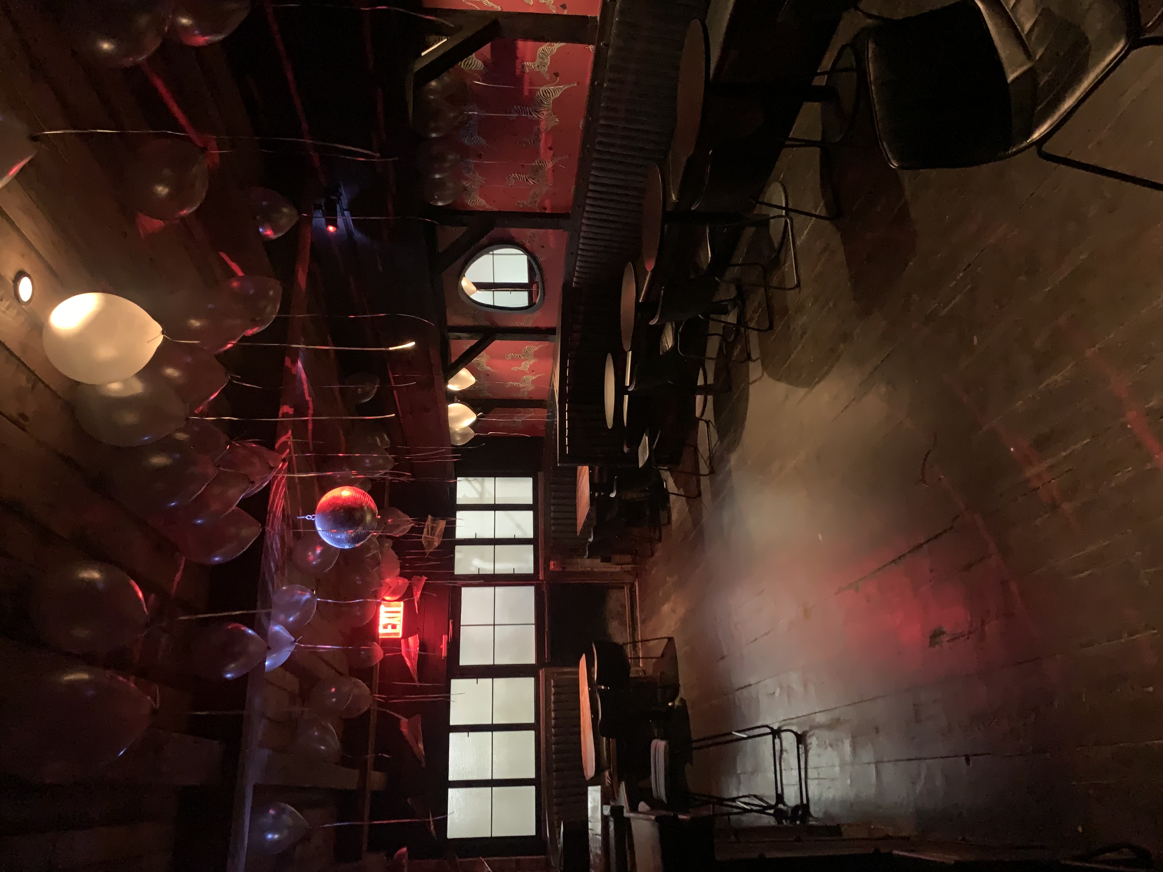 The High Note - Club Room image 5