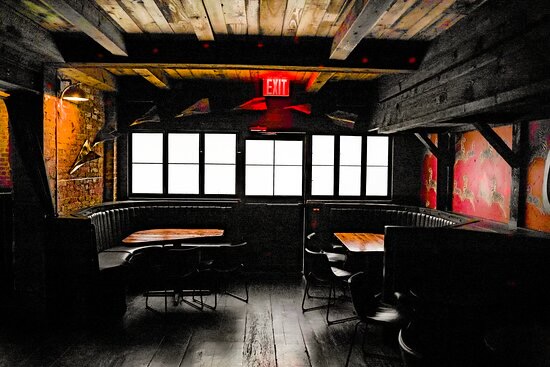 The High Note - Club Room image 2