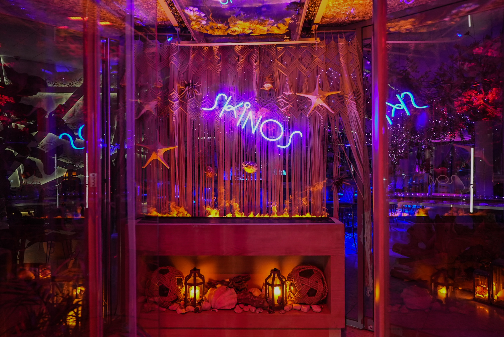 Skinos - financial district