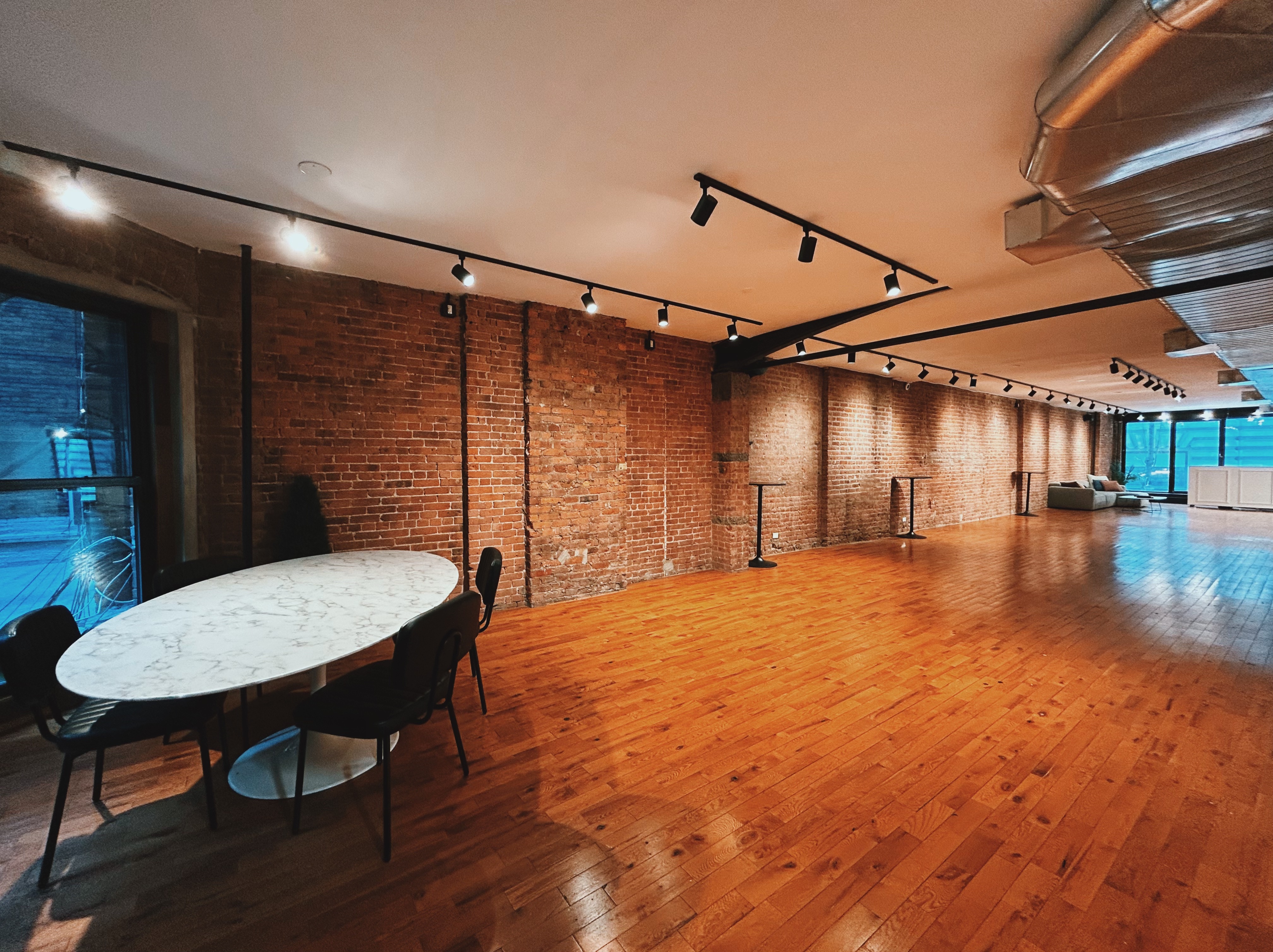 LOFT39 - 2nd Floor Studio Gallery image 19