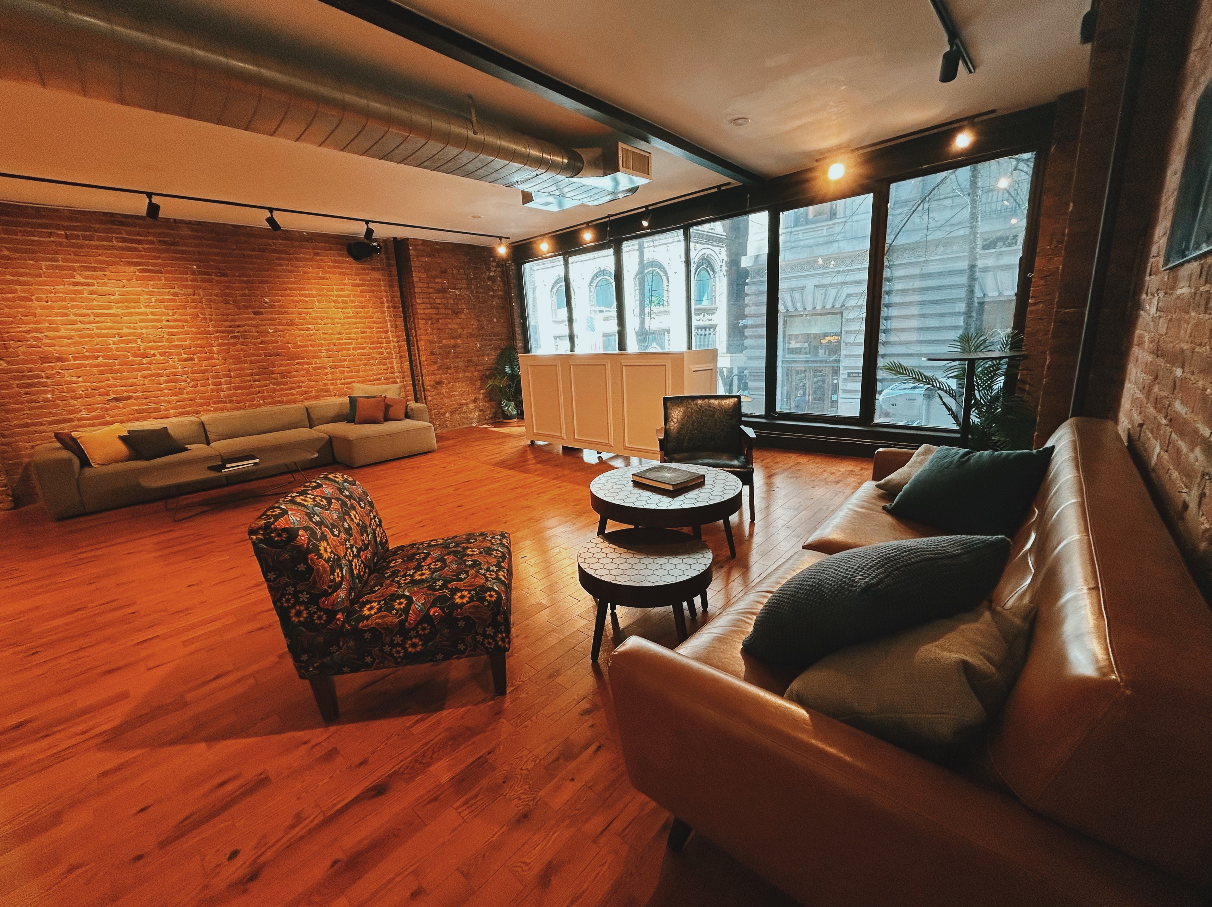 LOFT39 - 2nd Floor Studio Gallery image 13