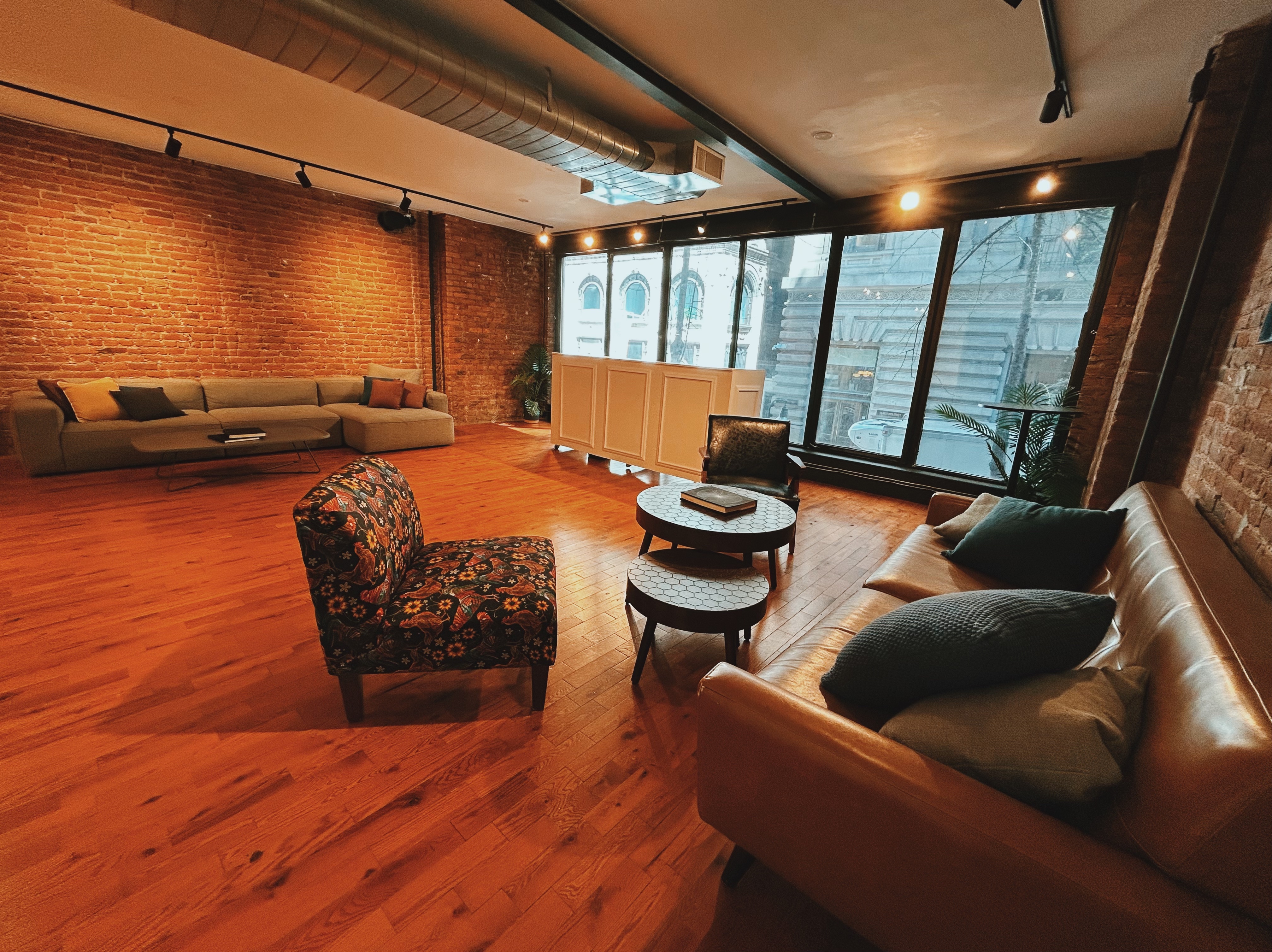 LOFT39 - 2nd Floor Studio Gallery image 15