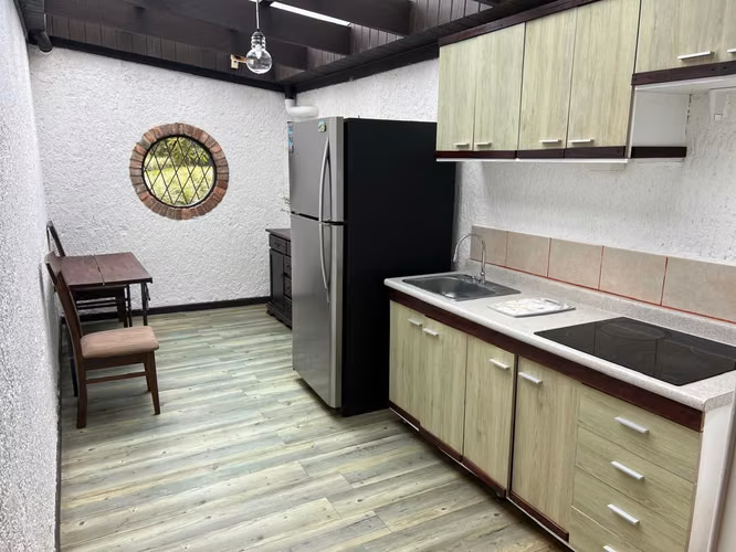 Espectacular apartamento amueblado en San Ramón de Tres Ríos 6