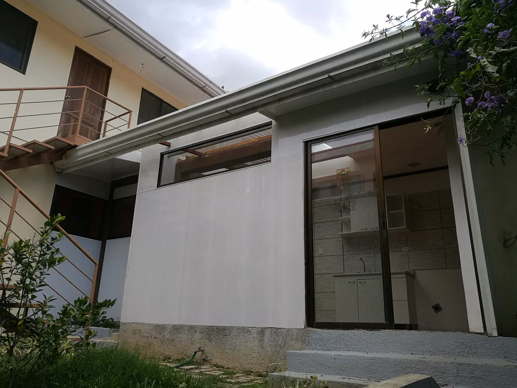 Amplio apartamento en Residencial Monte Ayarco, Curridabat 2