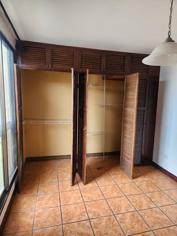 Amplio apartamento en Residencial Monte Ayarco, Curridabat 7