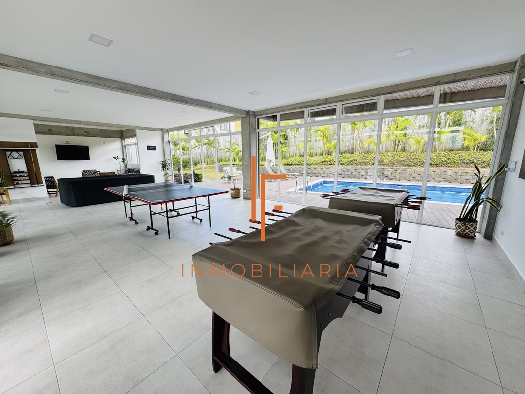 Amplio apartamento de 3 habitaciones en Curridabat 12